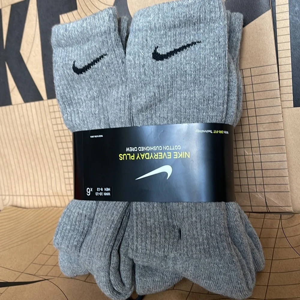 Nike Everyday Plus Cotton Cushioned CREW 6 pairs socks set - Picture 2 of 16
